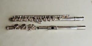 Pre-Loved Yamaha YFL-225S Flute