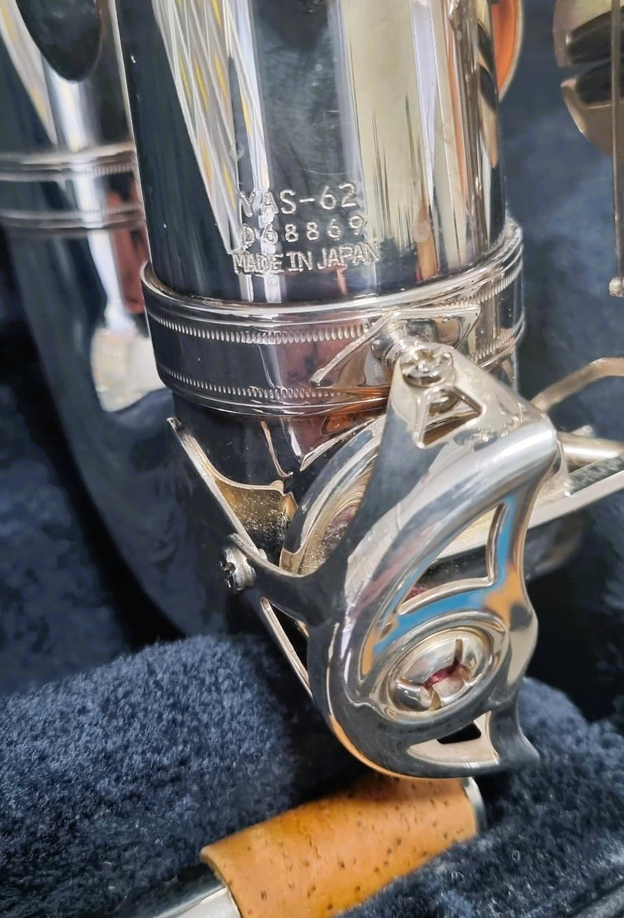Pre-loved Yamaha Alto Sax YAS62 Silverplated - Image 3